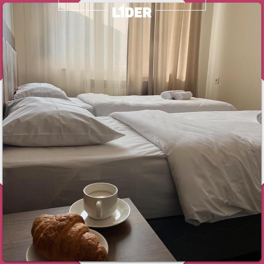 Hotel Lider Complex Vayk Bagian luar foto
