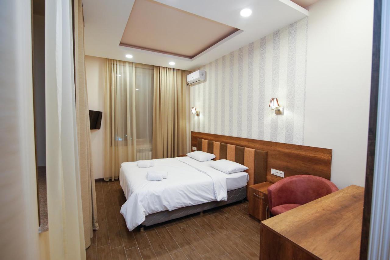 Hotel Lider Complex Vayk Bagian luar foto