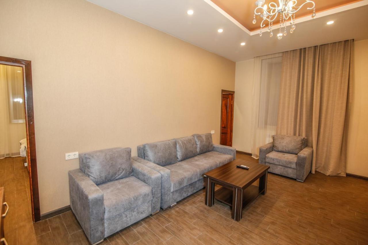 Hotel Lider Complex Vayk Bagian luar foto