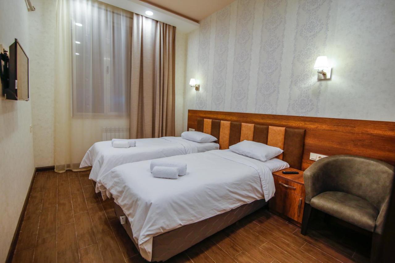 Hotel Lider Complex Vayk Bagian luar foto