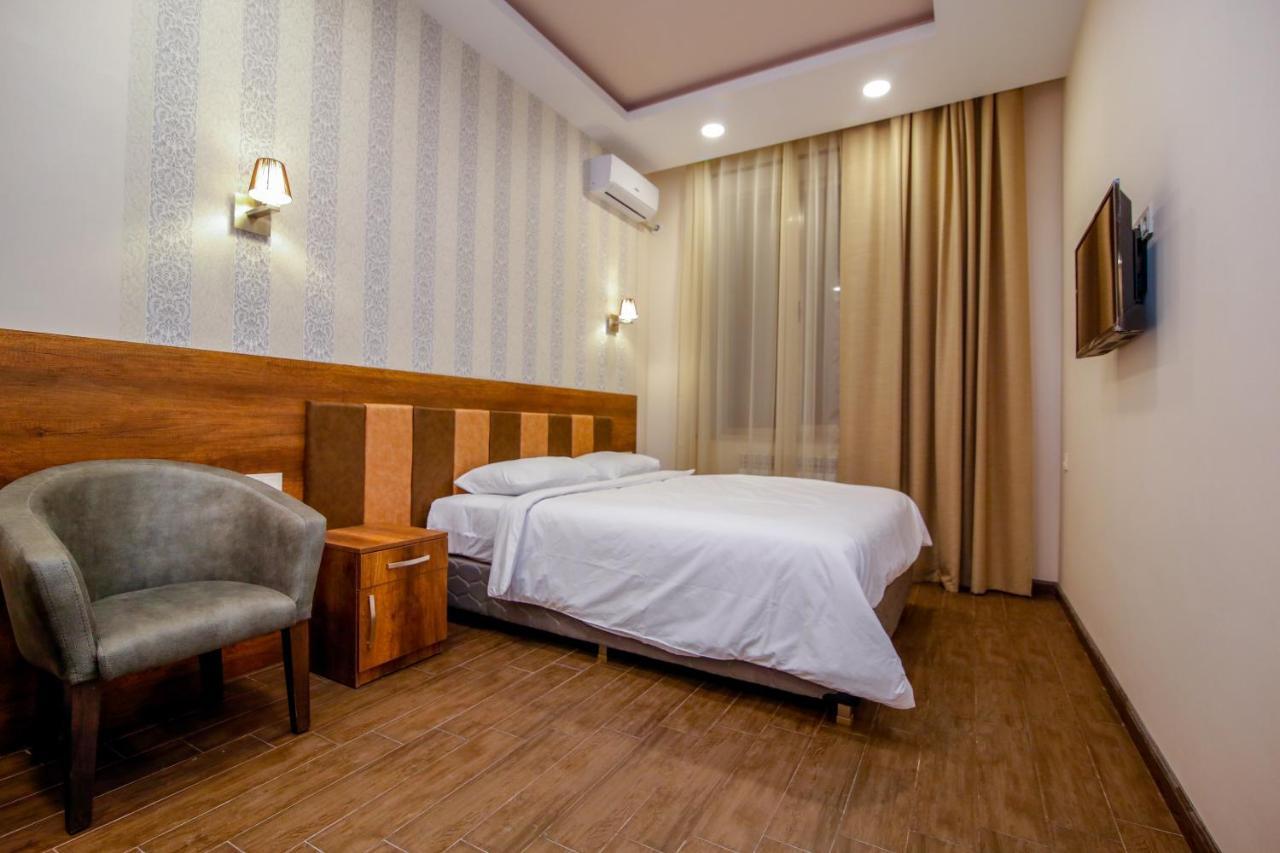 Hotel Lider Complex Vayk Bagian luar foto