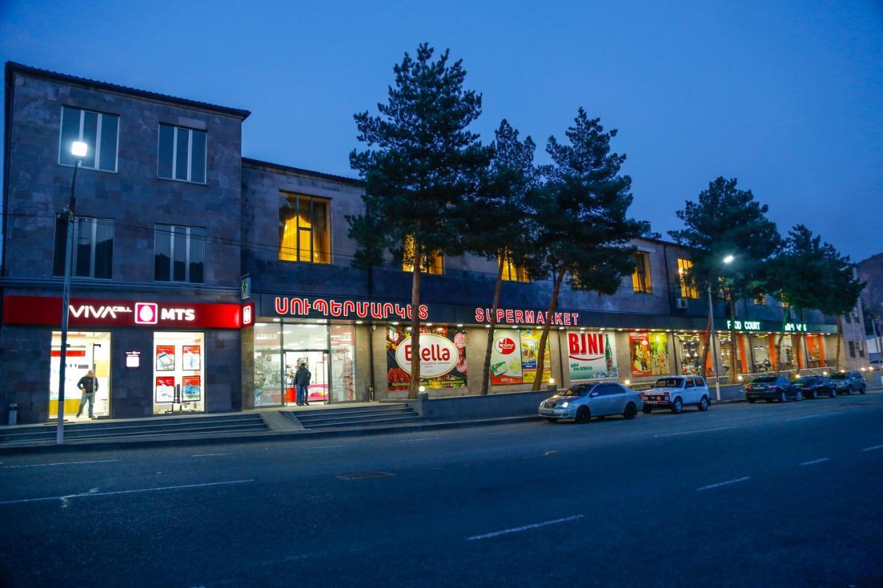 Hotel Lider Complex Vayk Bagian luar foto