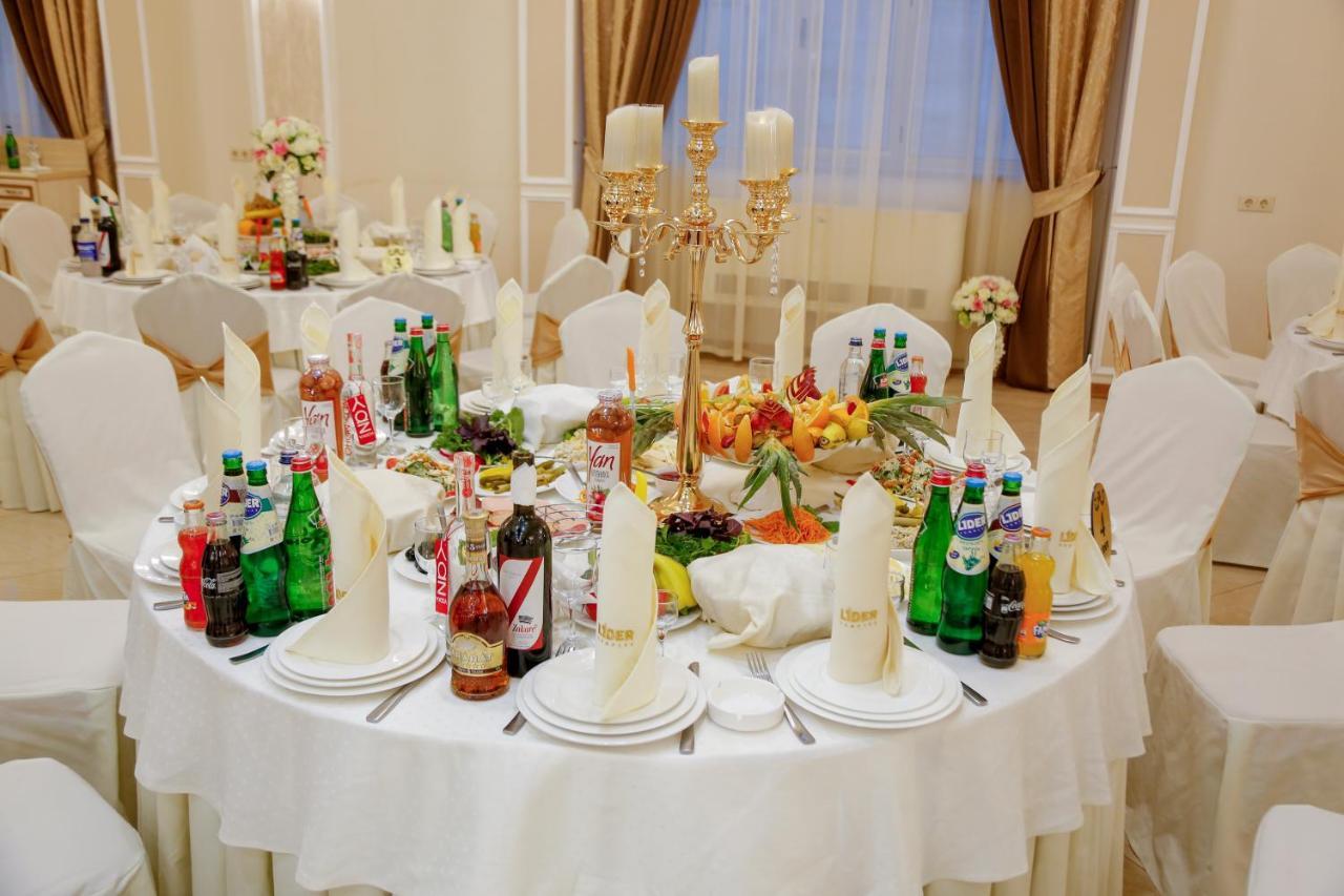 Hotel Lider Complex Vayk Bagian luar foto