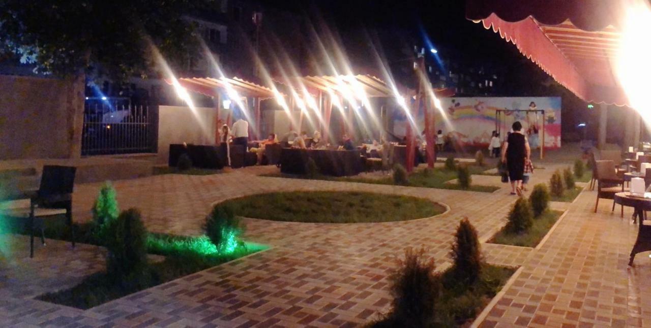 Hotel Lider Complex Vayk Bagian luar foto